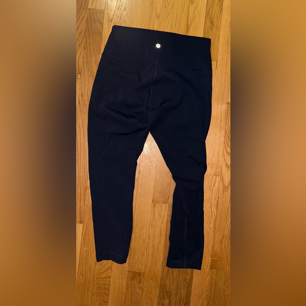 Lulu lemon size 8 navy blue leggings